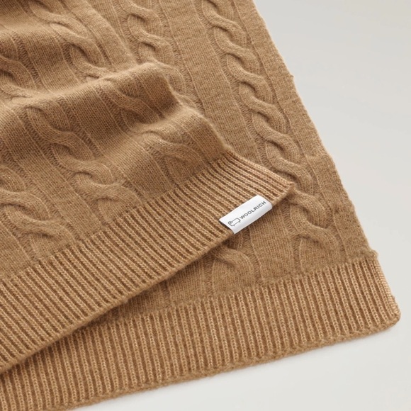 NWT Woolrich Nativa Cable Scarf - Picture 2 of 8